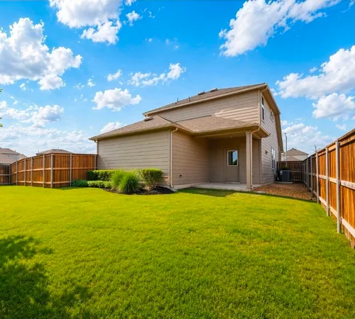 $2,050 | 308 Stinchcomb Road, Hutto, TX 78634