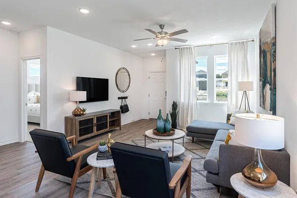 $2,050 | 308 Stinchcomb Road, Hutto, TX 78634