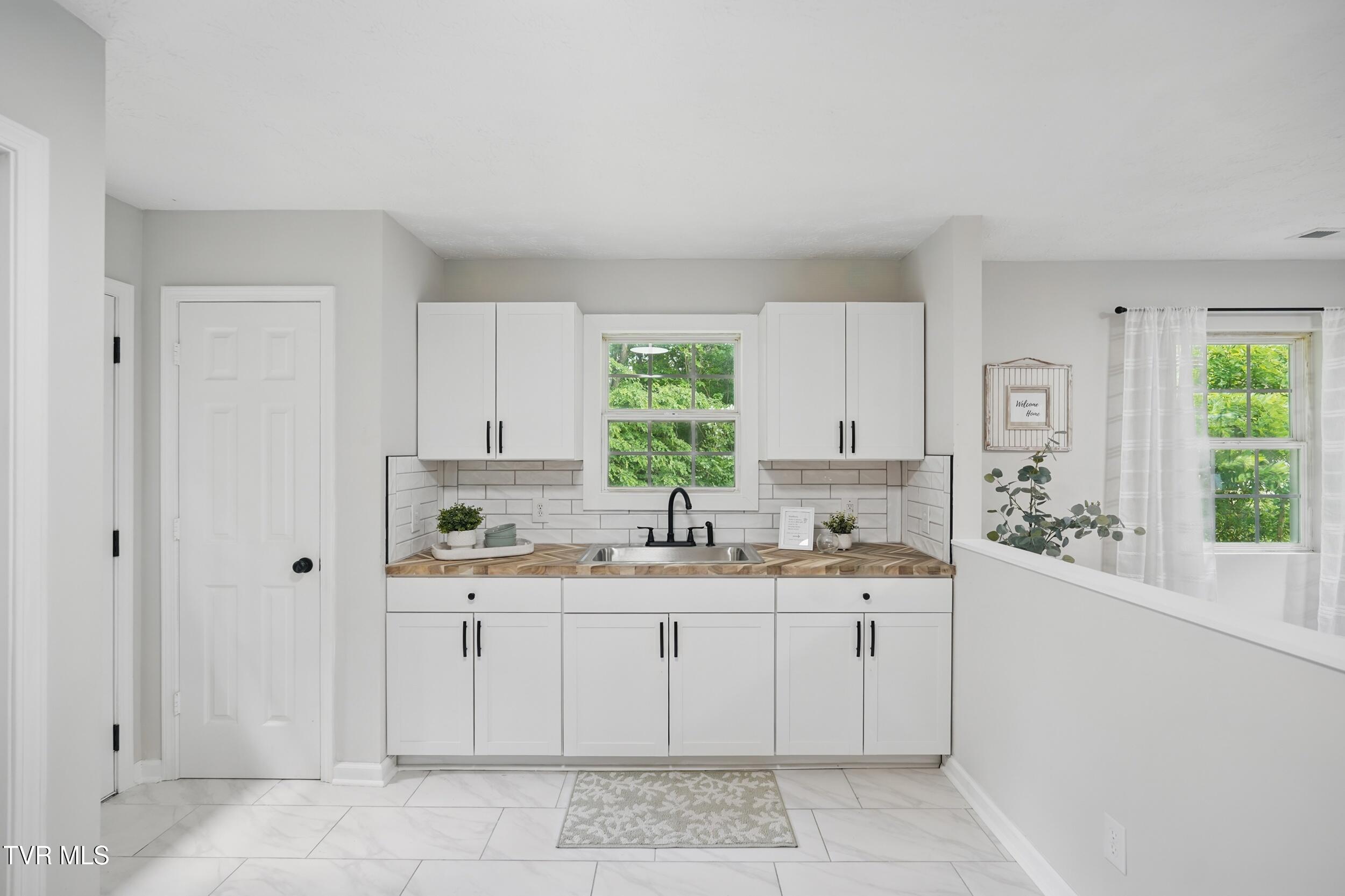 142 Rhody Drive Gray, TN 37615 - Photo 16 of 31 17_dsc05078