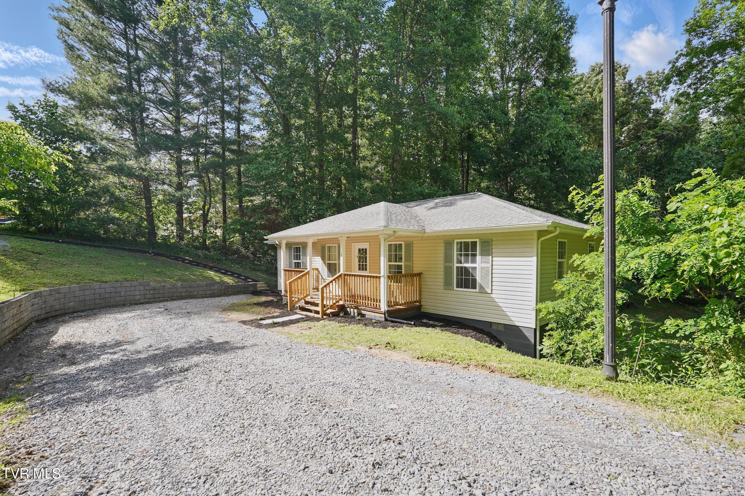 142 Rhody Drive Gray, TN 37615 - Photo 2 of 31 2_dsc05147