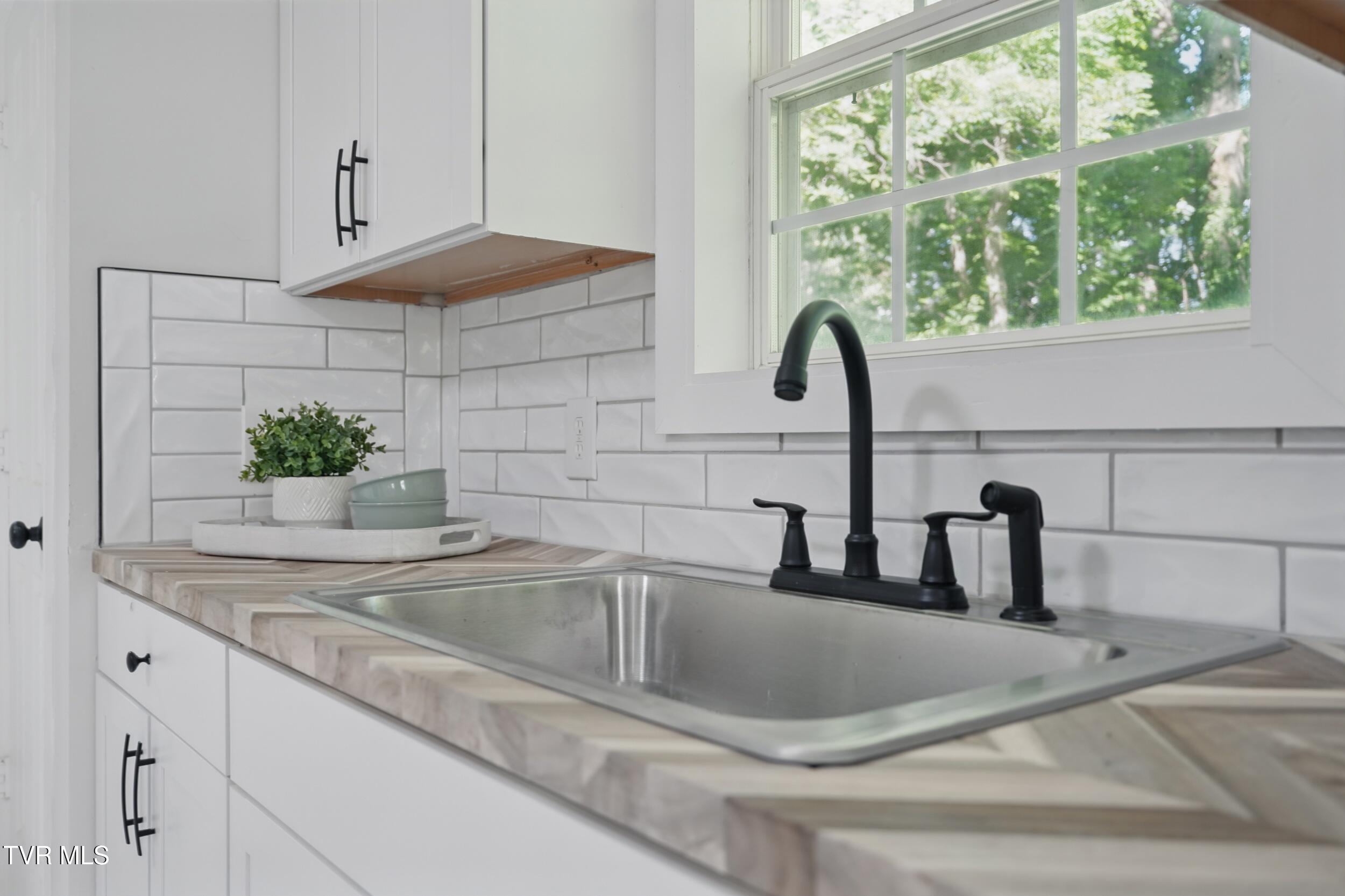 142 Rhody Drive Gray, TN 37615 - Photo 29 of 31 32_dsc05123