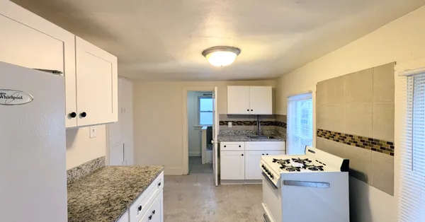 $1,275 | 340 Marble Street, Unit 2, Joliet, IL 60435