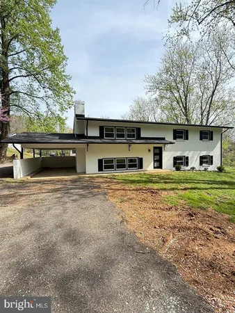 $3,400 | 5388 Dumfries Road, Warrenton, VA 20187