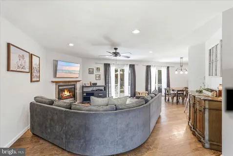 $539,000 | 4 Greenbriar Drive, Tuckerton, NJ 08087