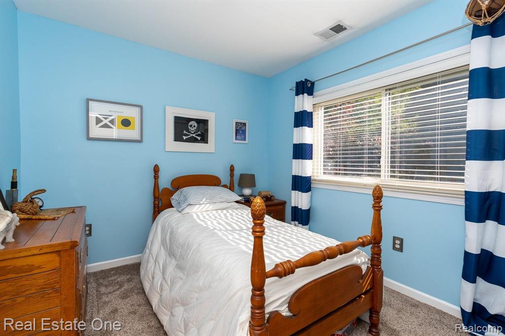 2686 Gerald Avenue Rochester Hills, MI 48307 - Photo 24 of 44