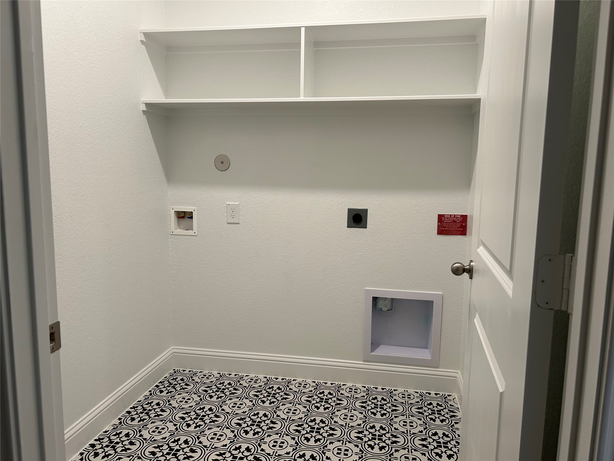 15310 Spanish Ranchos Way, Unit WAYS Cypress, TX 77433 - Photo 40 of 40 Laundry room with Artisan tiled flooring