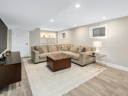 $1,225,000 | 411 West Birchwood Road, Hinsdale, IL 60521