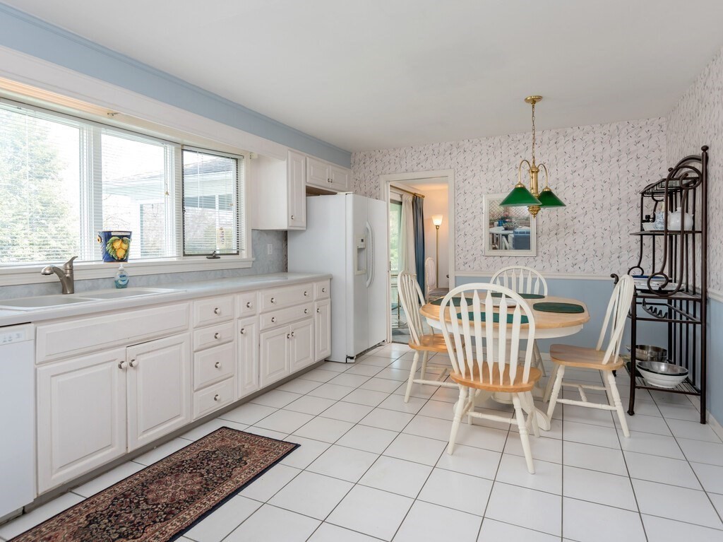 11 Founders Road Shrewsbury, MA 01545 - Photo 12 of 39