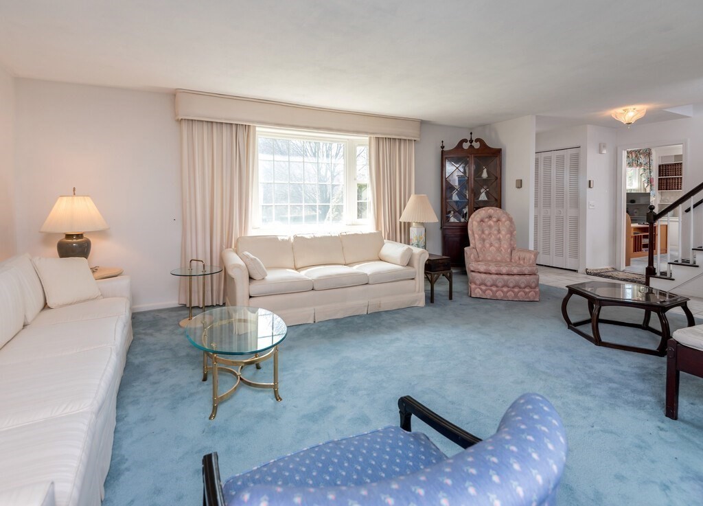 11 Founders Road Shrewsbury, MA 01545 - Photo 6 of 39