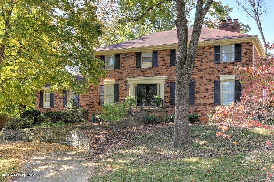 1902 Round Ridge Road Louisville, KY 40207 - Photo 1 of 32 RealTourCast _ S Gilezan _ Round Ridge (