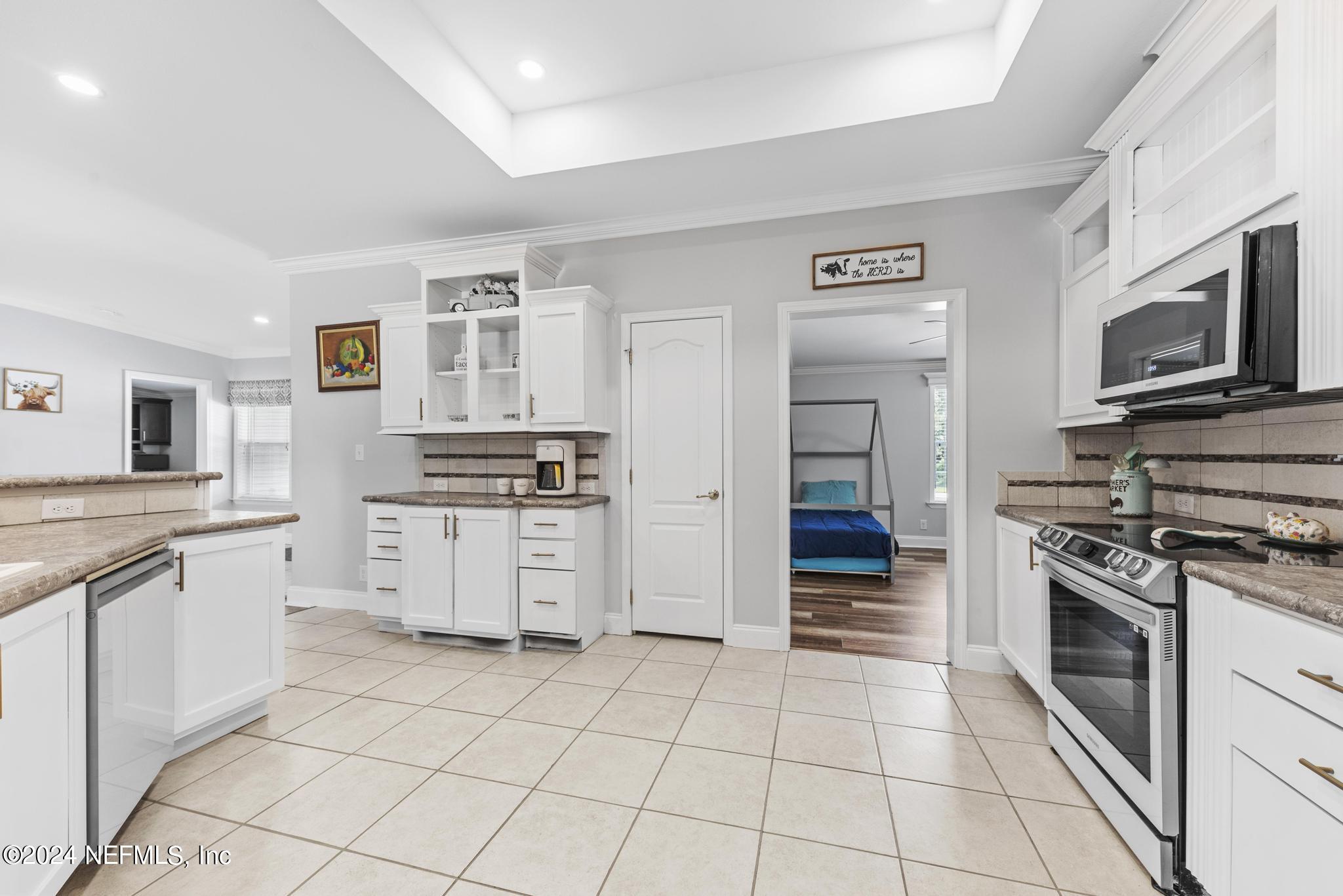 9068 Old Plank Road Jacksonville, FL 32220 - Photo 15 of 36 Kitchen