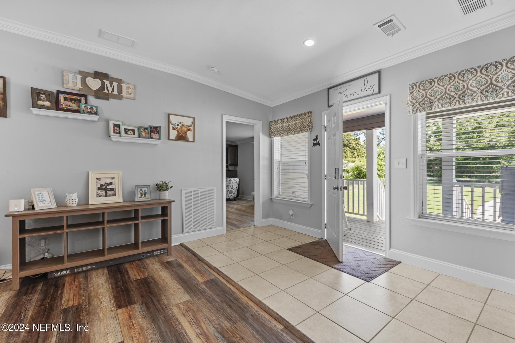9068 Old Plank Road Jacksonville, FL 32220 - Photo 8 of 36 Foyer Area
