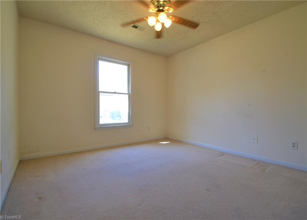 526 Apple Ridge Road Greensboro, NC 27406 - Photo 9 of 12 Gallery Image 9