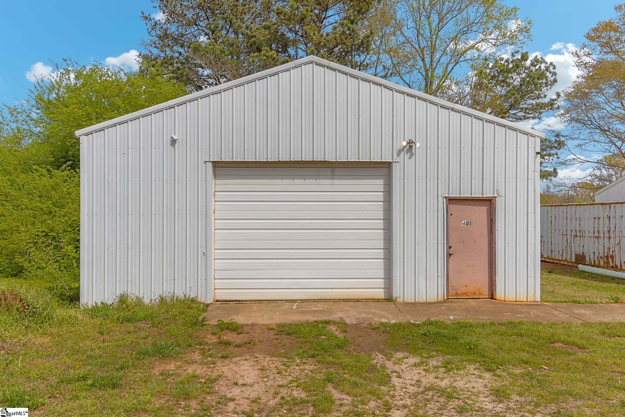 2004 Whitehall Road Anderson, SC 29625 - Photo 23 of 36
