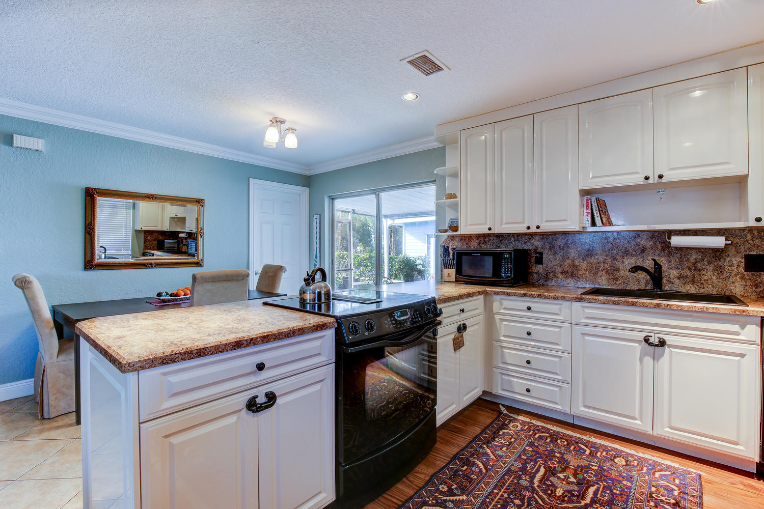 3261 Northeast 4th Avenue Boca Raton, FL 33431 - Photo 4 of 14 3261 NE 4th Ave Boca Raton FL-large-006-