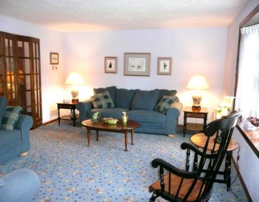 8750 Sloop Road Pittsburgh, PA 15237 - Photo 2 of 16 Living Room.