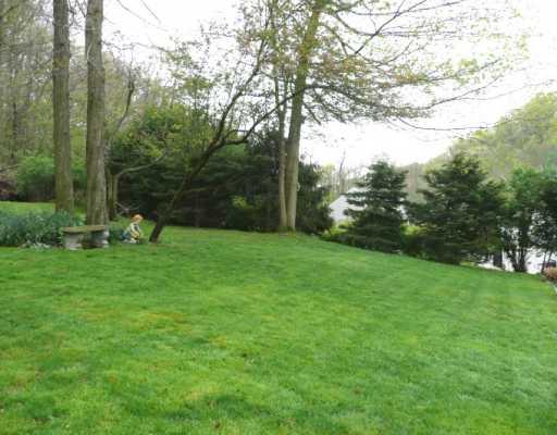 8750 Sloop Road Pittsburgh, PA 15237 - Photo 14 of 16 Yard/Garden.