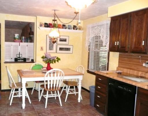 8750 Sloop Road Pittsburgh, PA 15237 - Photo 4 of 16 Kitchen.