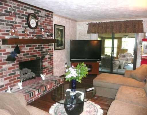 8750 Sloop Road Pittsburgh, PA 15237 - Photo 7 of 16 Den/Family/Great Room.