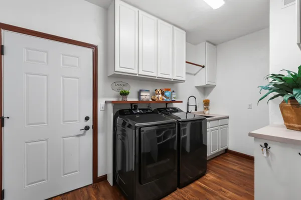 $589,900 | 242 Kiesner Drive, Chilton, WI 53014