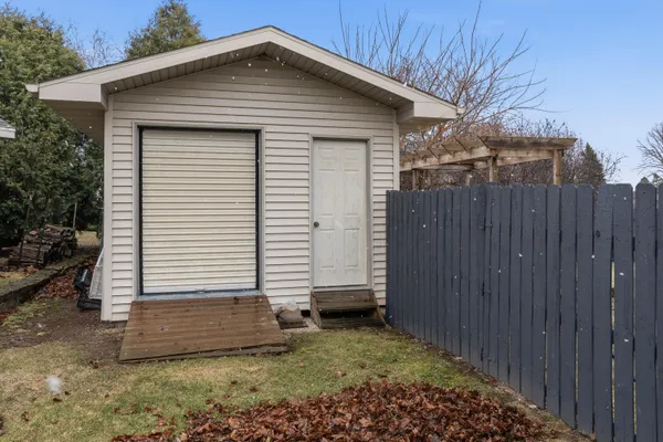 $589,900 | 242 Kiesner Drive, Chilton, WI 53014