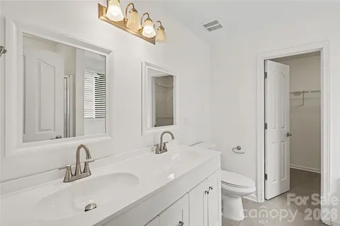 $390,000 | 2823 Forest Grove Court, Charlotte, NC 28269