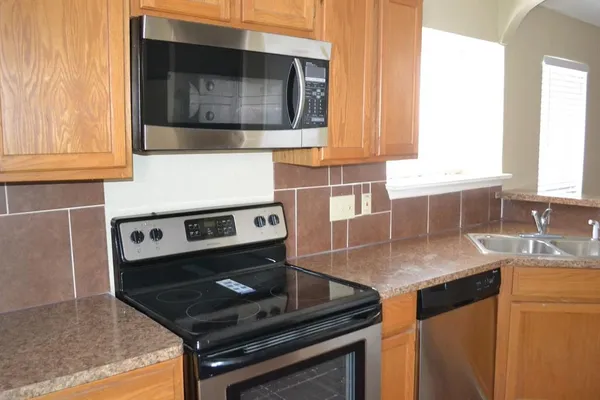 $2,095 | 5917 Beckett Drive, Arlington, TX 76017