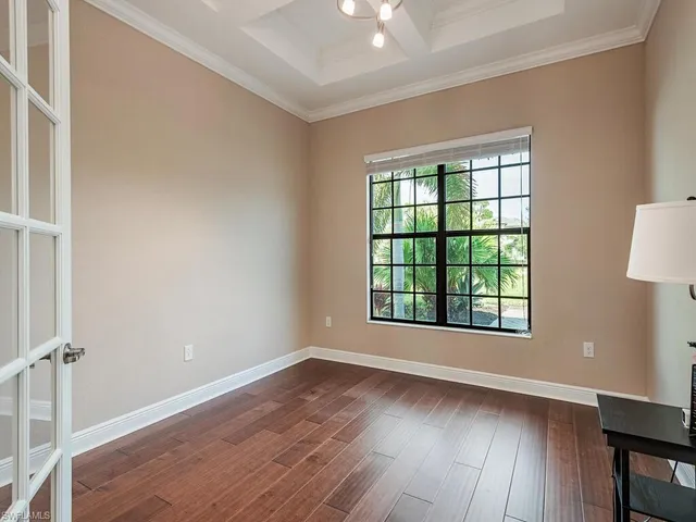 $1,495,000 | 2308 Somerset Place, Naples, FL 34120