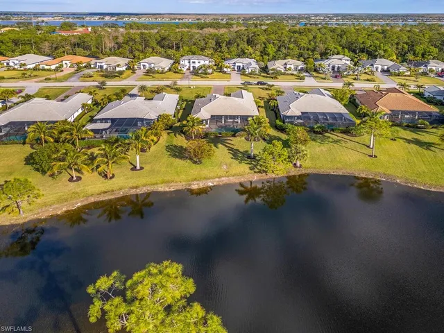 $1,495,000 | 2308 Somerset Place, Naples, FL 34120