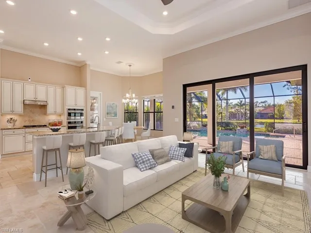 $1,495,000 | 2308 Somerset Place, Naples, FL 34120