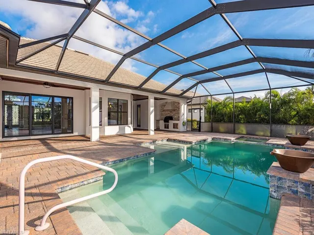 $1,495,000 | 2308 Somerset Place, Naples, FL 34120