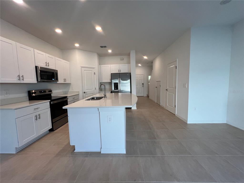 2211 Portrait Street Kissimmee, FL 34758 - Photo 4 of 10