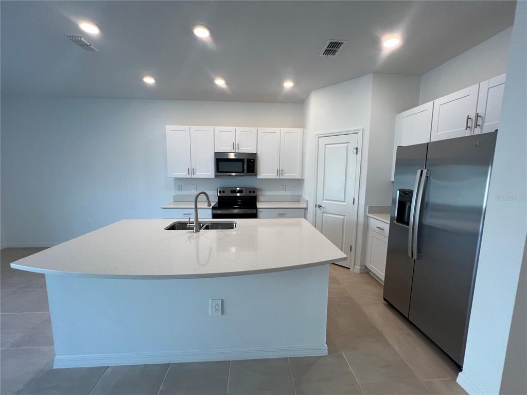 2211 Portrait Street Kissimmee, FL 34758 - Photo 5 of 10