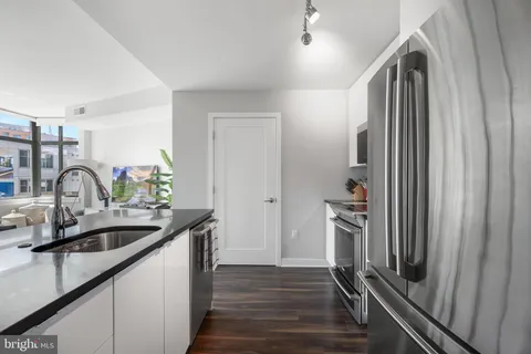 $649,000 | 460 New York Avenue Northwest, Unit 607, Washington, DC 20001