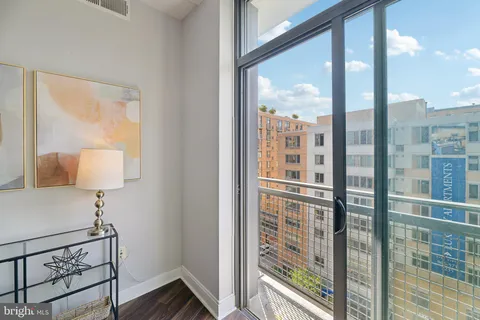 $649,000 | 460 New York Avenue Northwest, Unit 607, Washington, DC 20001