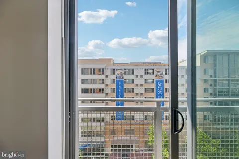 $649,000 | 460 New York Avenue Northwest, Unit 607, Washington, DC 20001