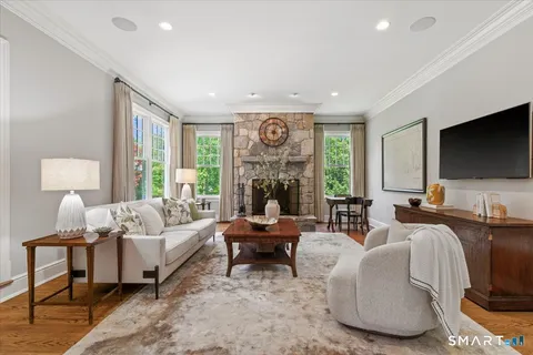 $5,195,000 | 25 Adams Lane, New Canaan, CT 06840