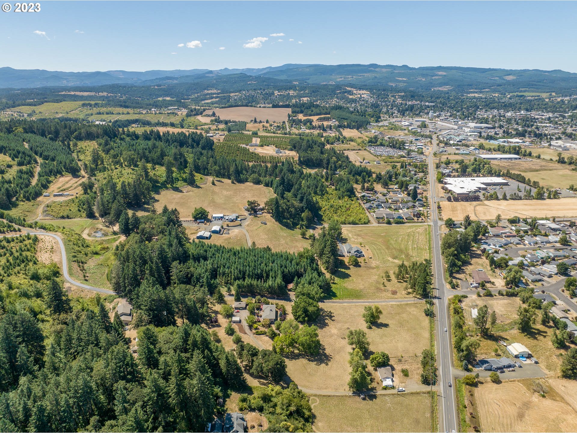 12750 Clow Corner Road Dallas, OR 97338 - Photo 41 of 43 an aerial view of multiple house