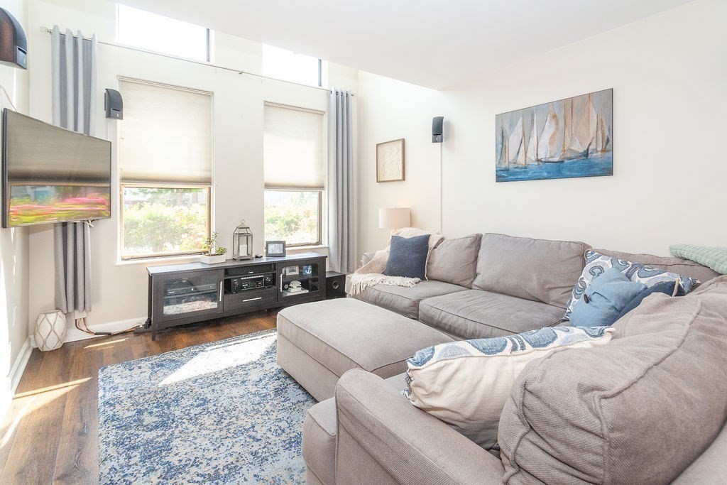 129 Governor Winthrop Road, Unit 1A Somerville, MA 02145 - Photo 4 of 27
