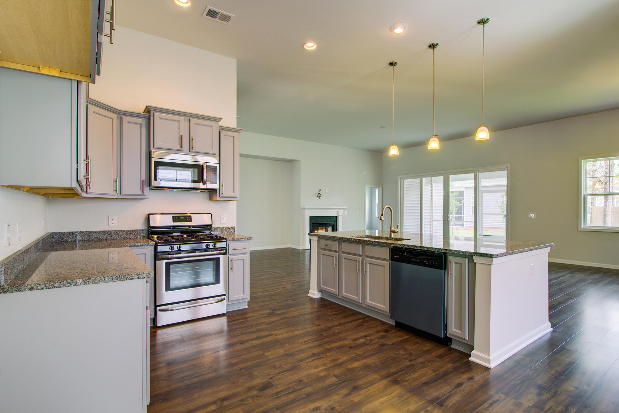 611 Kilarney Road Summerville, SC 29483 - Photo 15 of 52 Set191