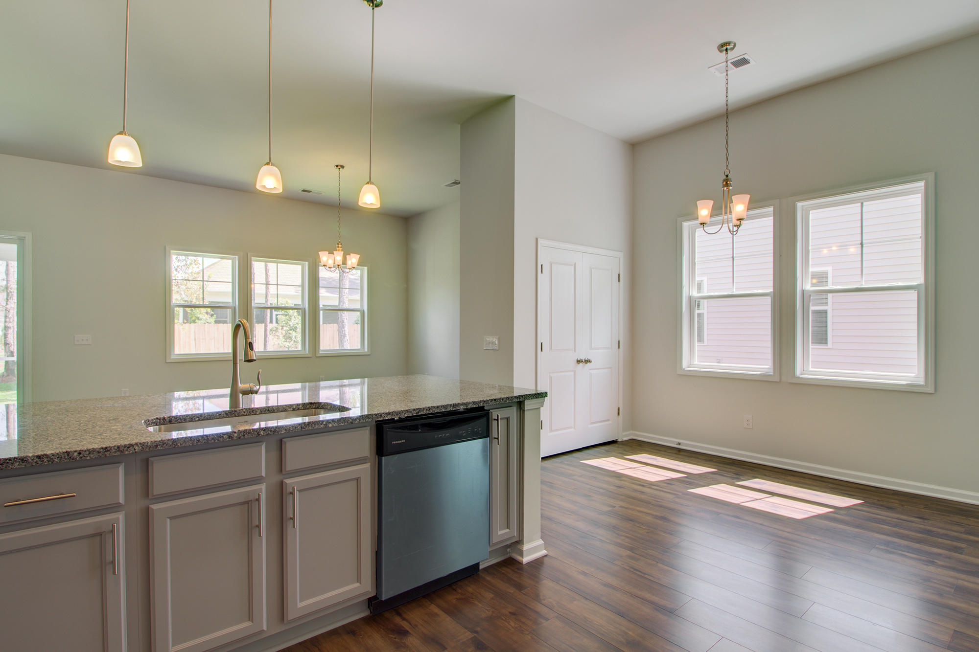 611 Kilarney Road Summerville, SC 29483 - Photo 16 of 52 Set192