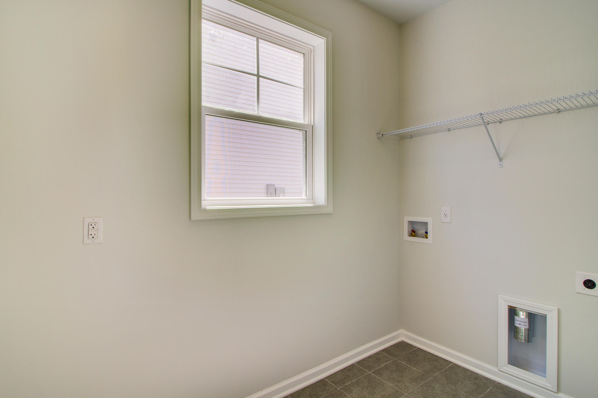 611 Kilarney Road Summerville, SC 29483 - Photo 18 of 52 Set194