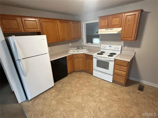 $95,000 | 223 Wiegel Drive, Ferguson, MO 63135