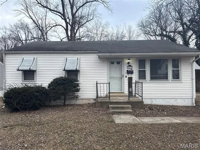$95,000 | 223 Wiegel Drive, Ferguson, MO 63135