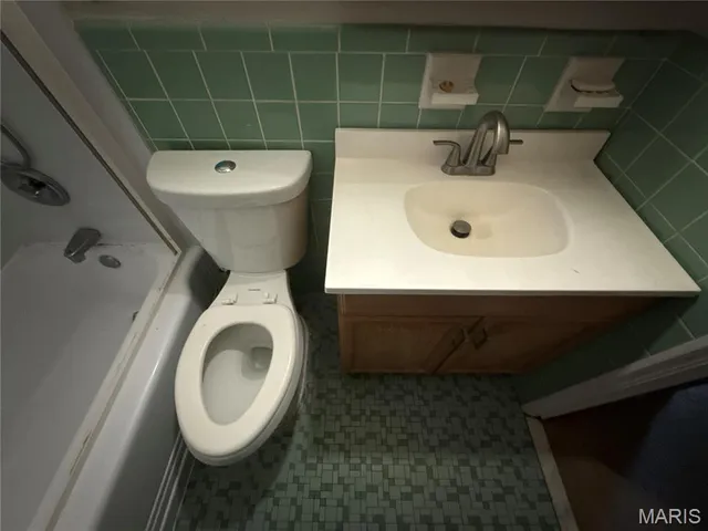 $95,000 | 223 Wiegel Drive, Ferguson, MO 63135