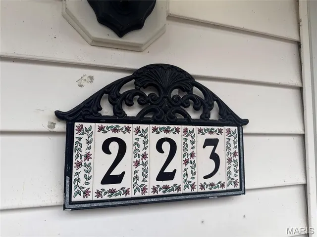 $95,000 | 223 Wiegel Drive, Ferguson, MO 63135