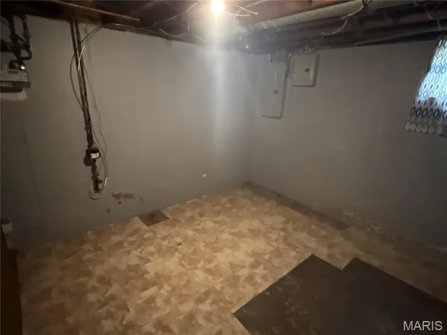 $95,000 | 223 Wiegel Drive, Ferguson, MO 63135