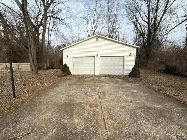 $95,000 | 223 Wiegel Drive, Ferguson, MO 63135