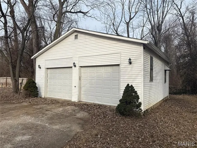 $95,000 | 223 Wiegel Drive, Ferguson, MO 63135