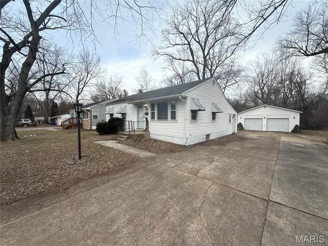 $95,000 | 223 Wiegel Drive, Ferguson, MO 63135